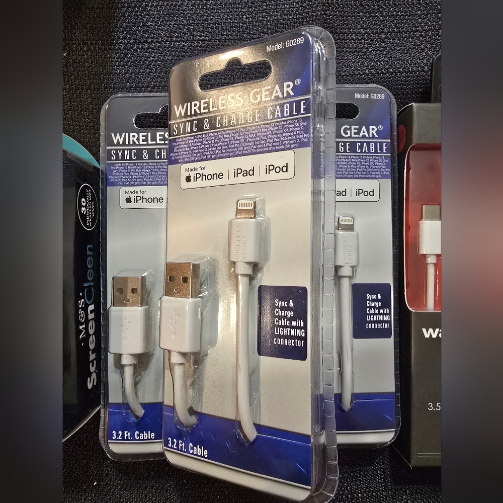 Wireless Gear Sync & Charge Cable for iPhone